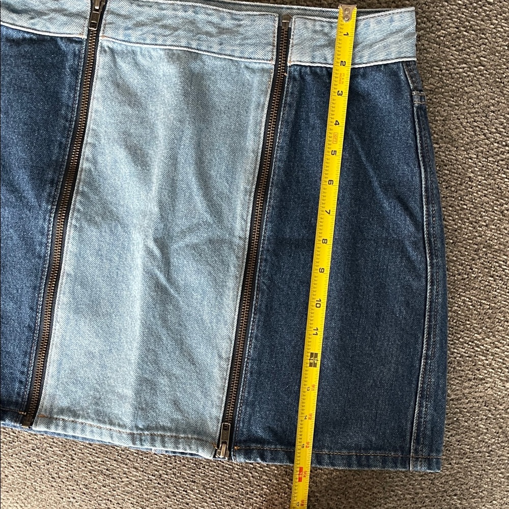 1. State Two-Tone Blue Denim Mini Skirt with Dual Front Zippers - Size 8 - Picture 5 of 5